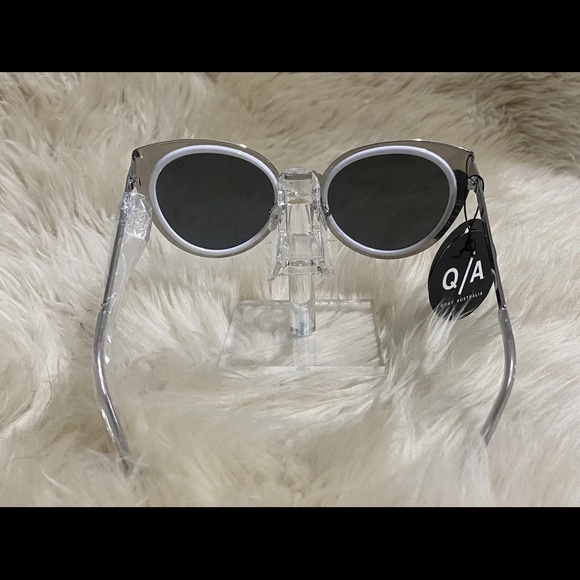Quay Girly Talk Sunglasses - Picture 12 of 16